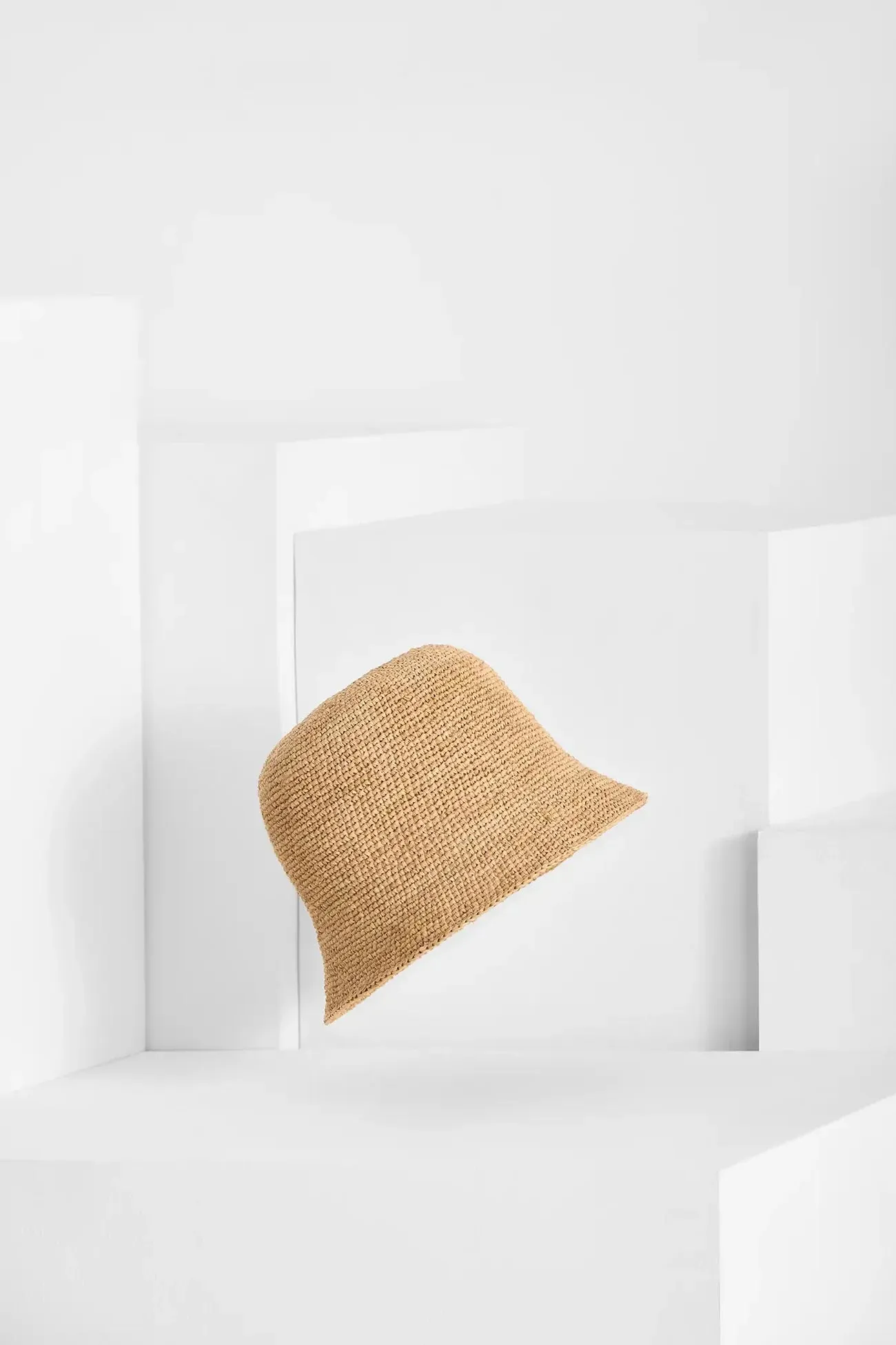 andao foldable raphia bucket hat in tea