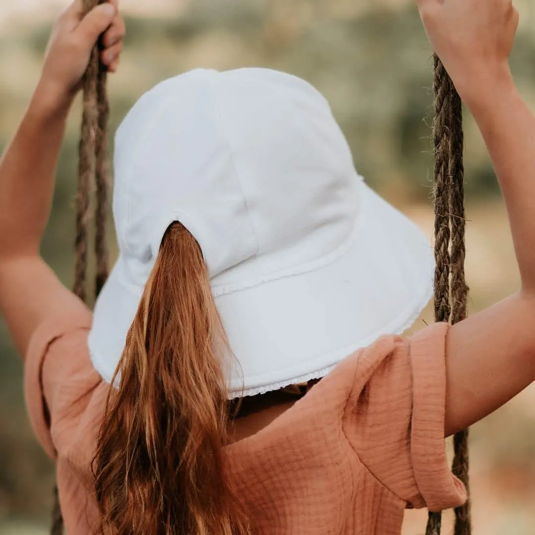 Bedhead Ponytail Bucket Hat - White Ruffle L