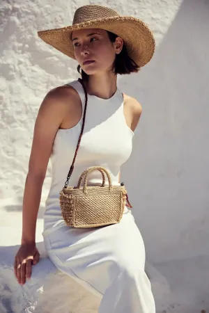 playa hat in tea